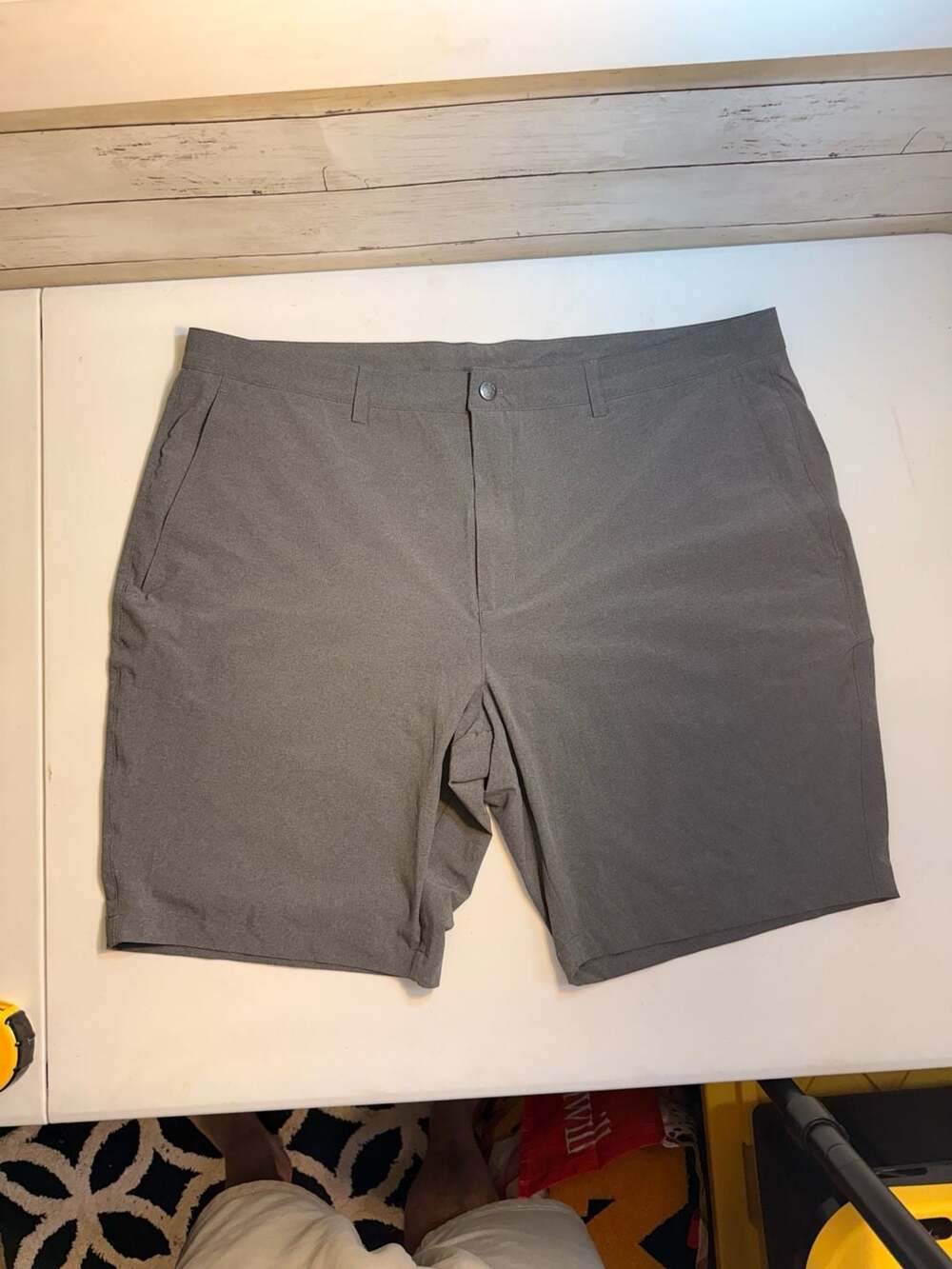 Black Clover Performance Golf Shorts Men’s Size 42 Grey